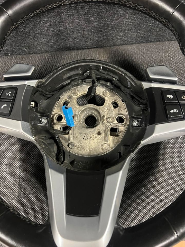 BMW Z4 E89 læderrat med multifunktion og skiftepaler – uden airbag – originalfoto 14