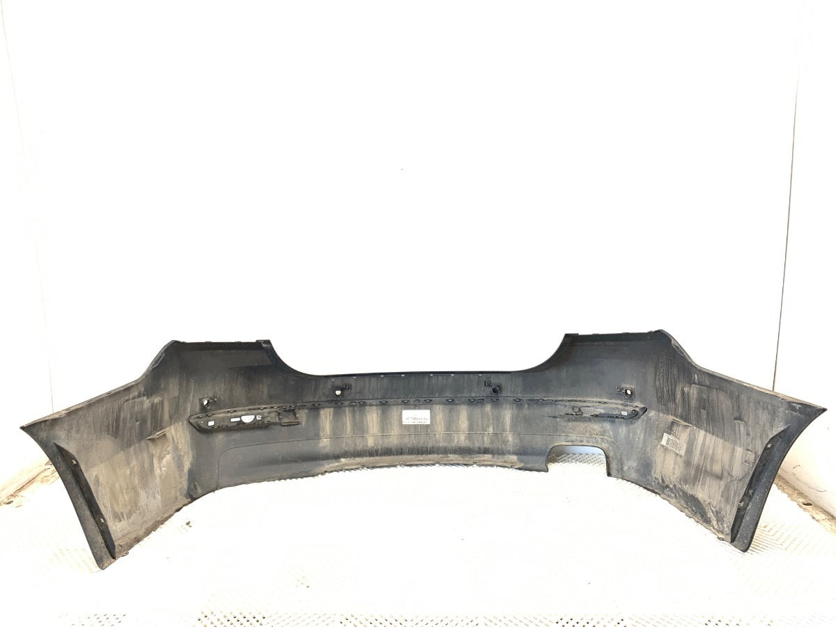 BMW F10 Sedan bagkofanger – 475 med kromlister, uden PDC og reflekser – originalfoto 4