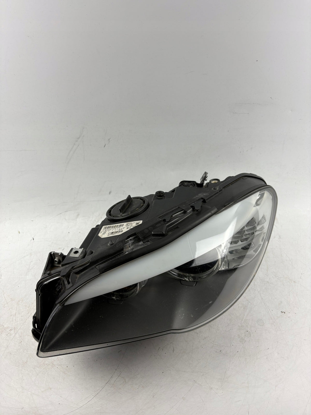 BMW F10/F11 venstre bi-xenon Dynamic-forlygte 2010–2013 – EU, 7203251-17, uden moduler – originalfoto 2