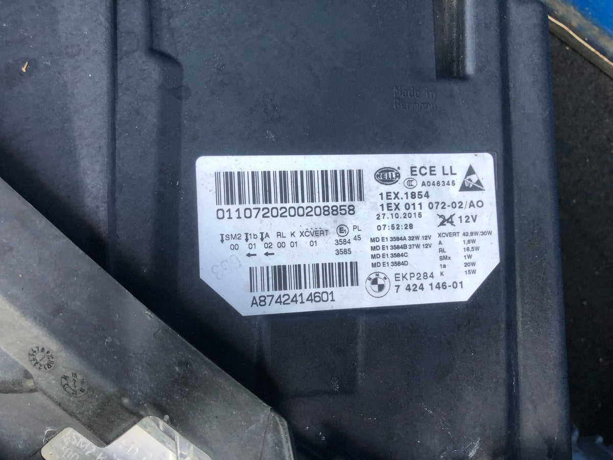 BMW F10/F11 LCI højre Adaptive LED-forlygte – EU, 7424146-01 uden udstyr – originalfoto 2; brugsspor bevaret