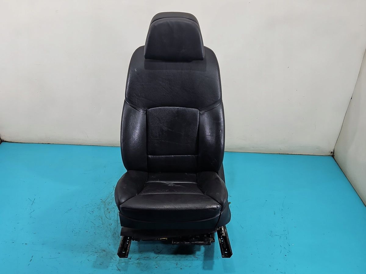 BMW F11 Touring 2012 – sort lædersædesæt med forvarme – til renovering – konkret sæt og slitage, foto 8