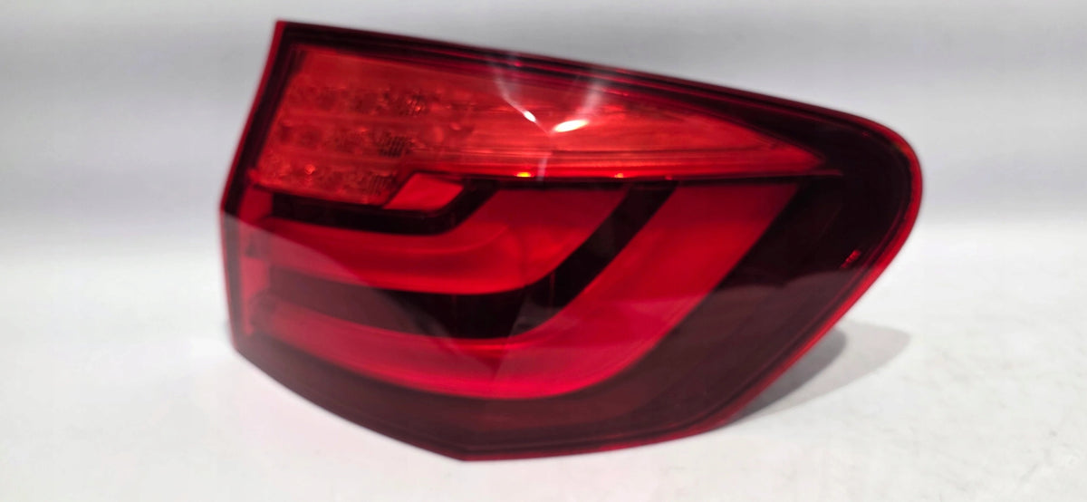BMW F11 Touring før facelift – højre yderbaglygte LED EU 7203234 – brugt – konkret del, foto 2