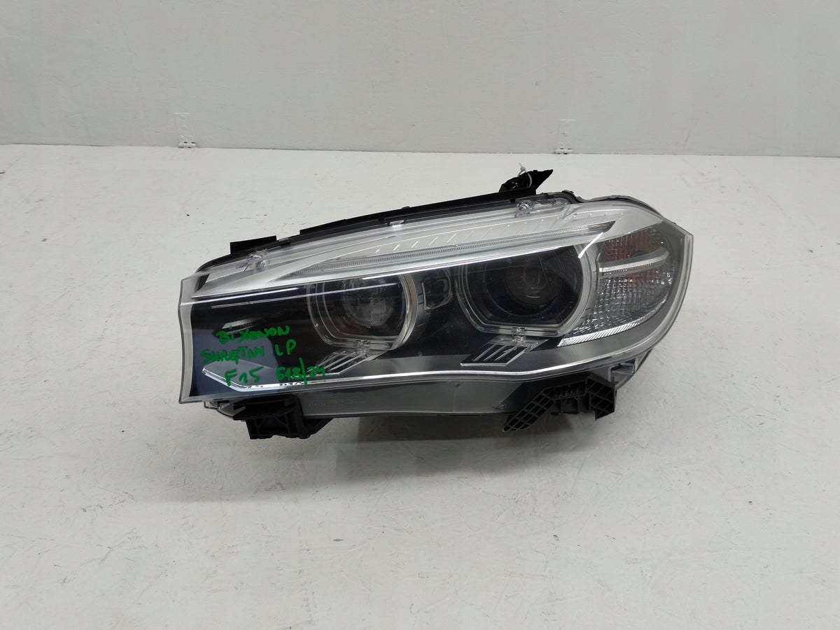 BMW F15/F16 – original adaptiv bi-xenon-forlygte venstre, EU/ECE, 7399115 – beskadigede beslag