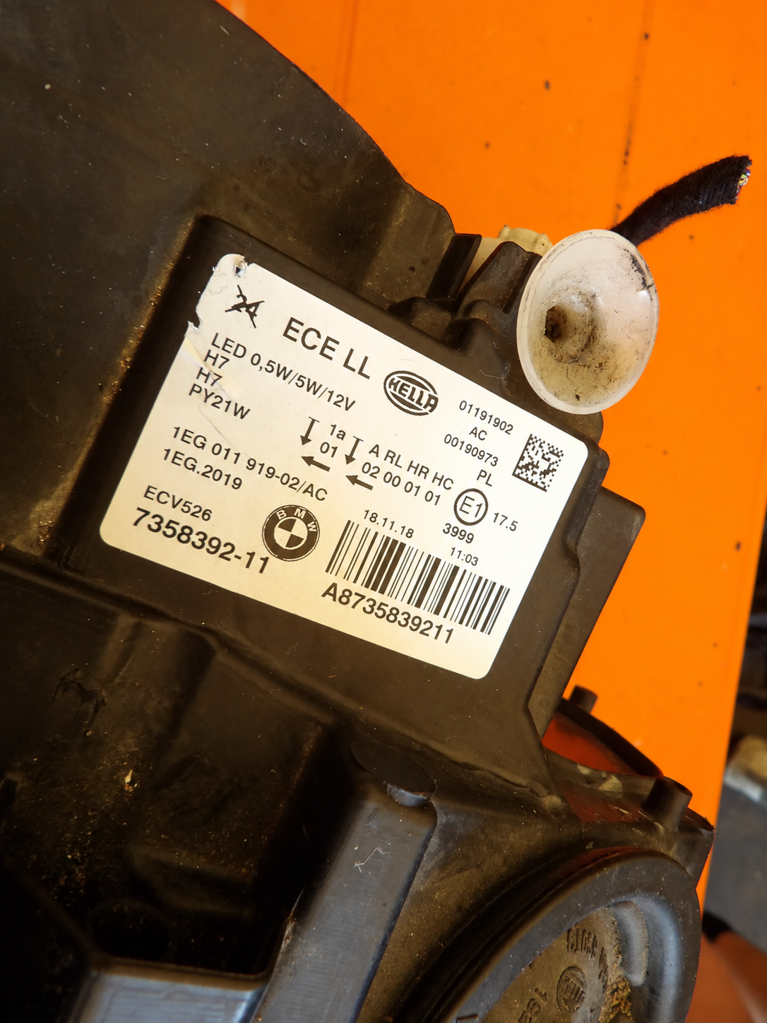BMW F20/F21 LCI – højre H7-halogenforlygte EU med LED-kørelys, 7358392-11 – dokumentationsfoto 3