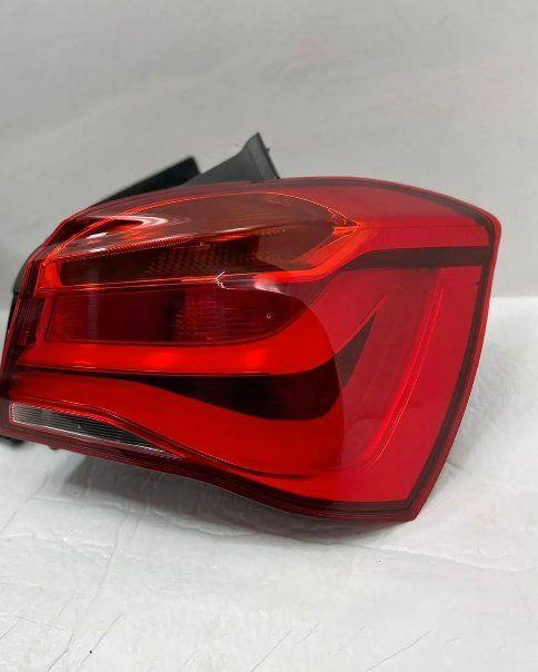 BMW F20/F21 LCI – højre udvendig LED-baglygte, 7359018-10, med glasmærker