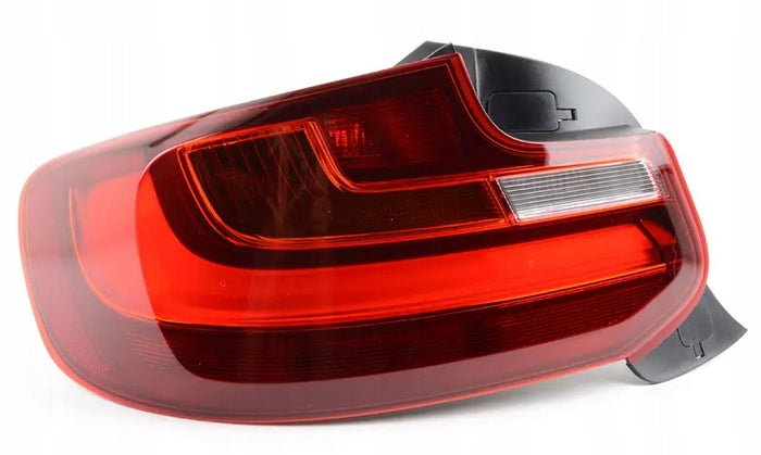 BMW F22/F23/F87 pre-LCI – original EU-baglygte, venstre eller højre, OE 63214818177/178