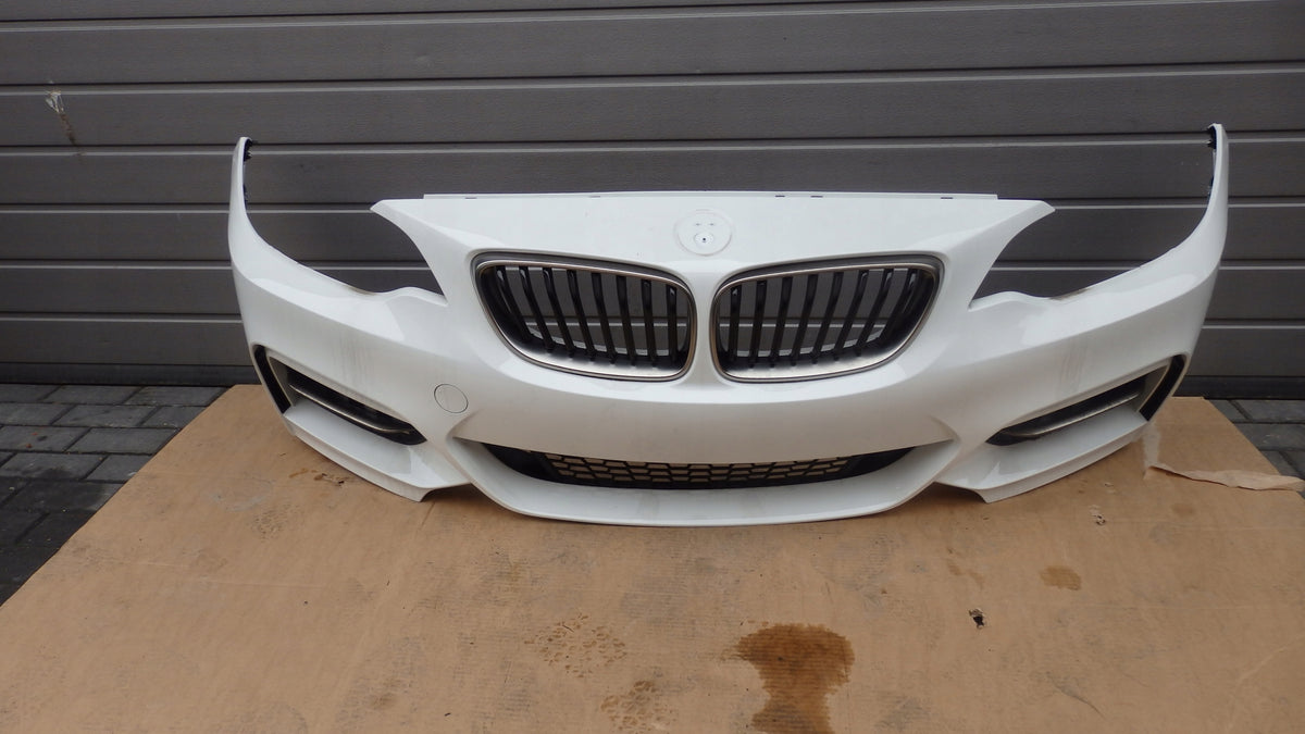 BMW F22 M240i – M-Sport forkofanger i Alpine White