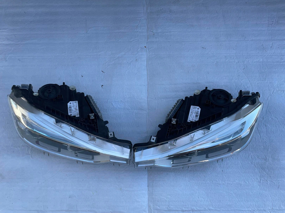 BMW F30/F31 LCI – adaptive LED-forlygter, EU-par med viste moduler