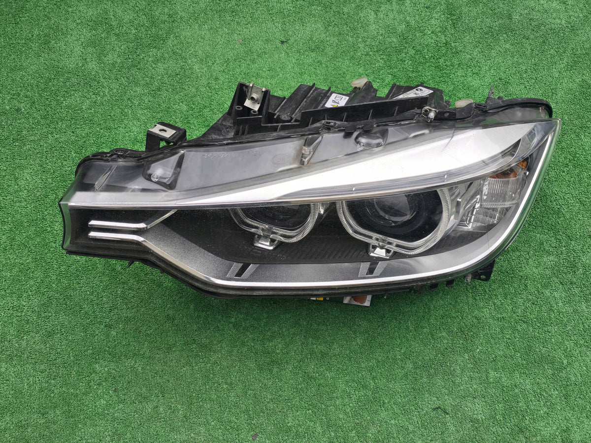 BMW F30/F31 før LCI – venstre adaptiv bi-xenon-forlygte, 63117259527