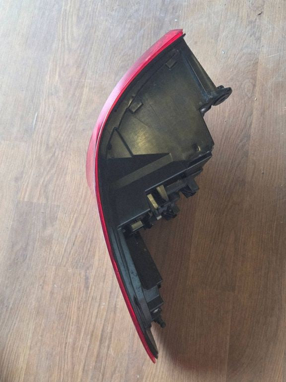 BMW F40 – venstre yderbaglygte Low, 63217450641-14 – originalfoto 2