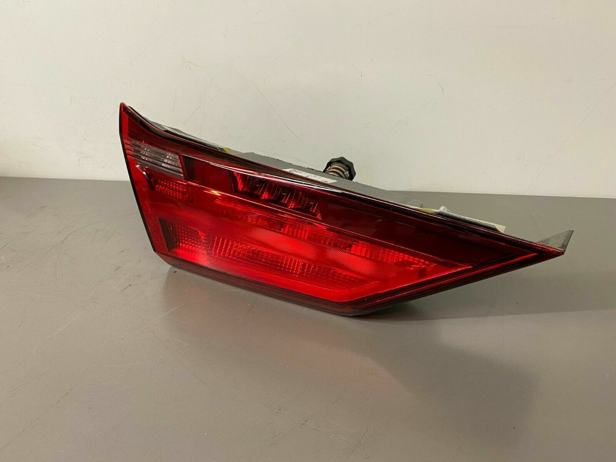 BMW F40 – venstre indre baglygte Low til bagklap, 63217450649-13
