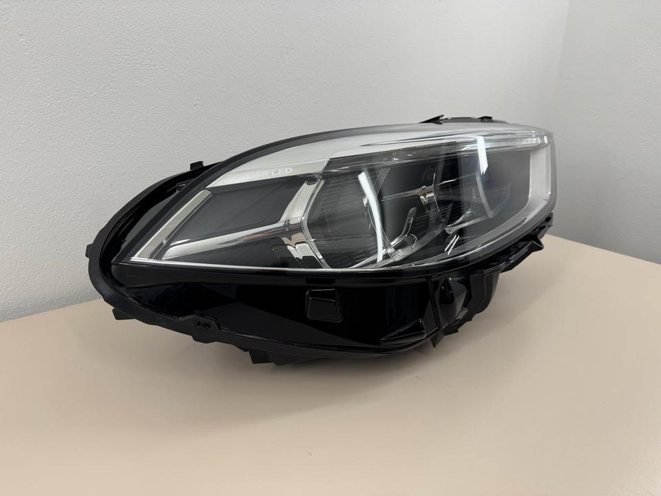 BMW F40 – højre LED-forlygte EU/LHD, 63119482808-08 – originalfoto 2