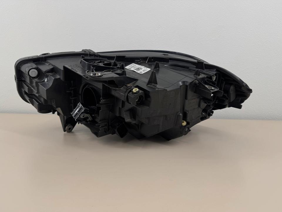 BMW F40 – højre LED-forlygte EU/LHD, 63119482808-08 – originalfoto 3