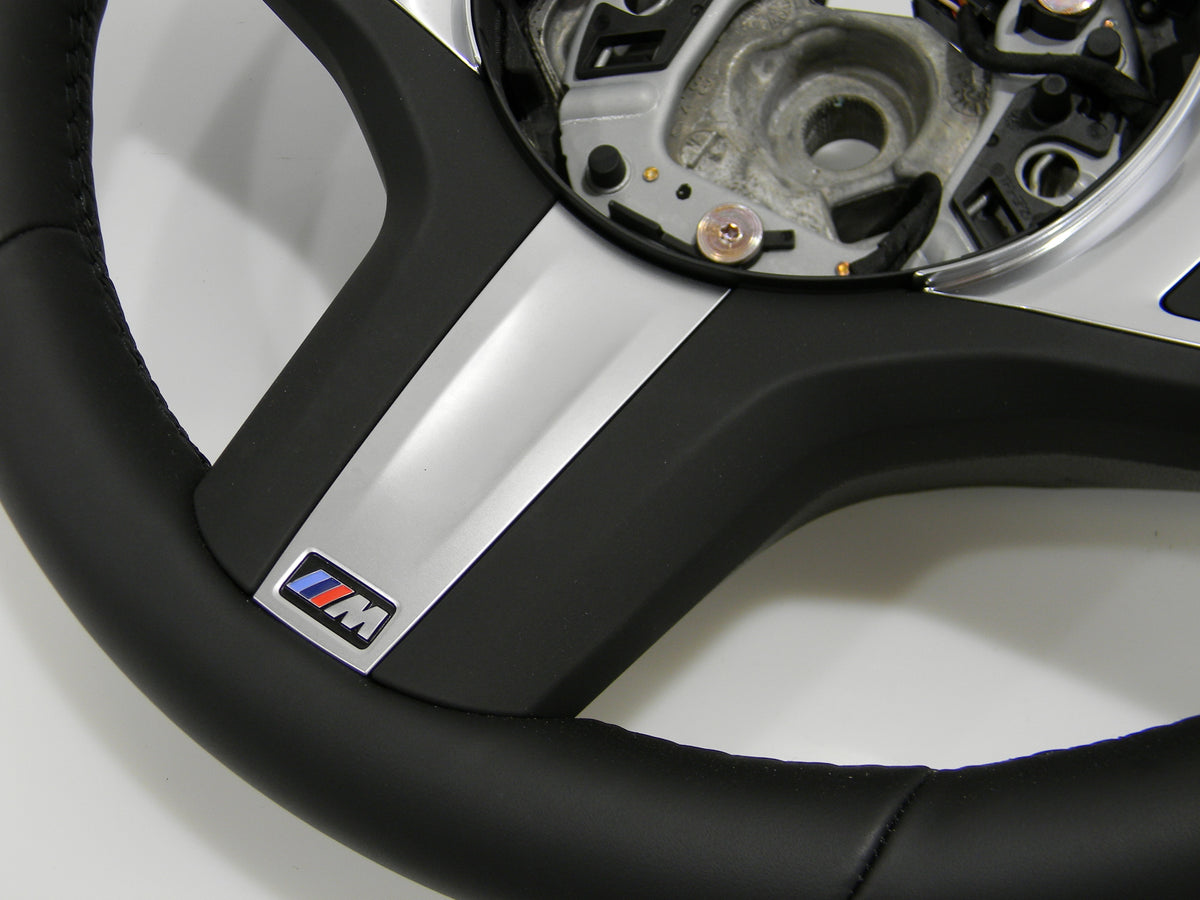 BMW G06 LCI M-rat uden airbag – originalfoto 4, knapper, læder og mærkater