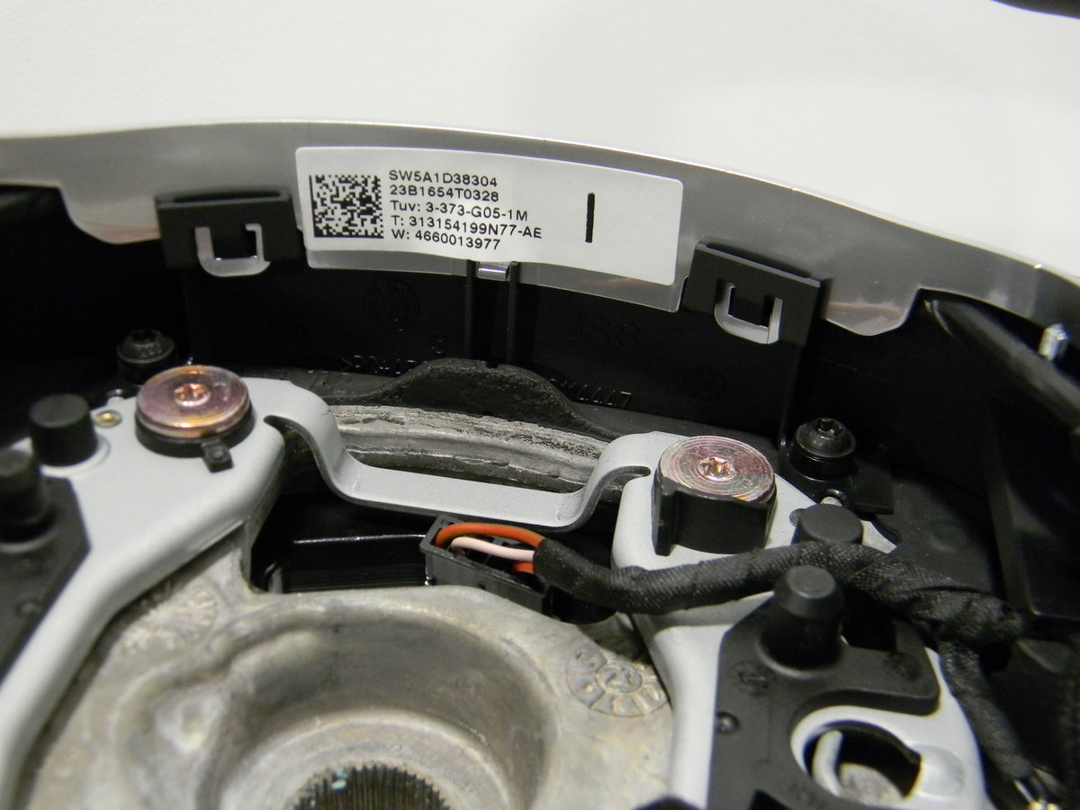 BMW G06 LCI M-rat uden airbag – originalfoto 6, knapper, læder og mærkater