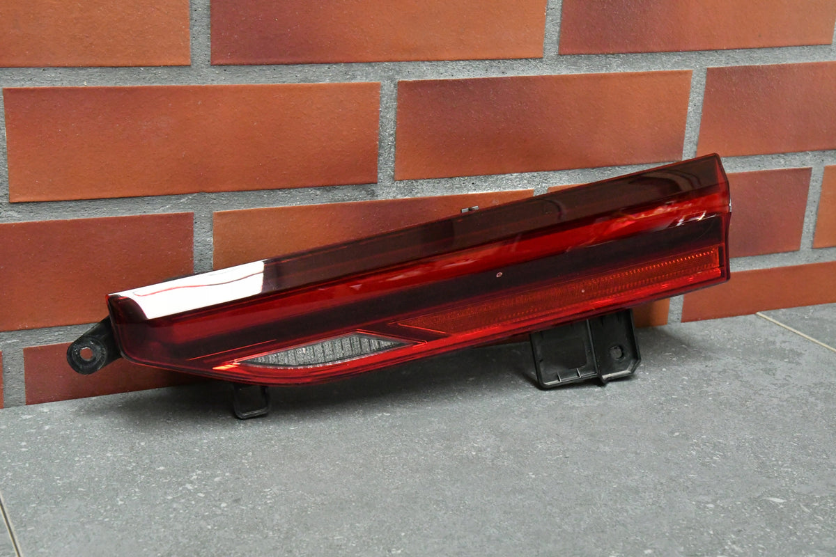 BMW X6 G06 LCI højre indvendige baglygte – originalfoto 4