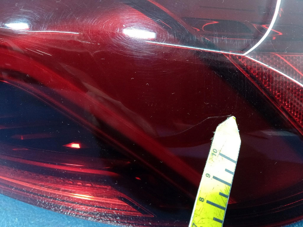 BMW G06 højre ydre LED-baglygte – originalfoto 10