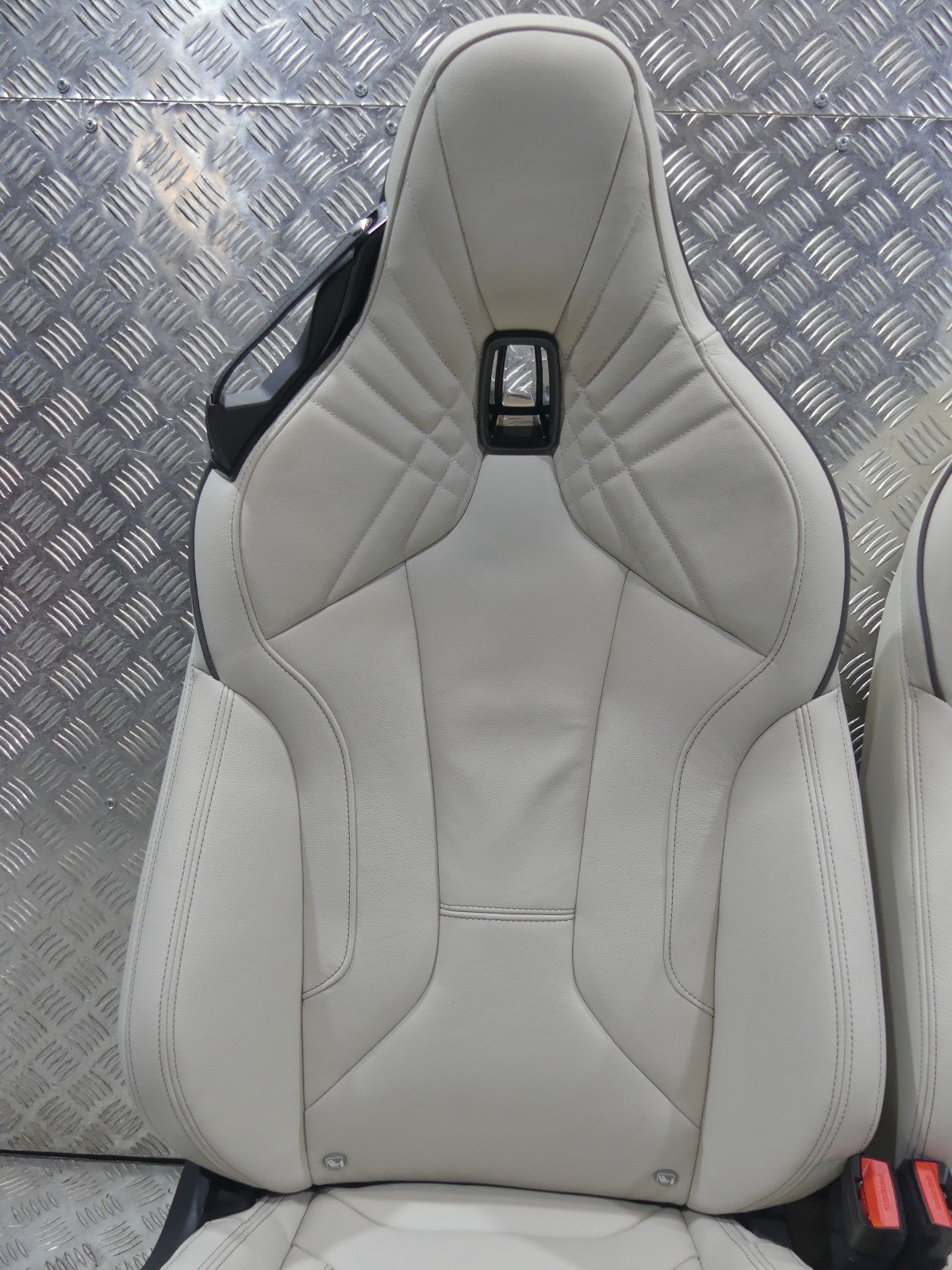 BMW Z4 G29 el-sportssæder og interiørsæt – elfenbenshvid Vernasca, memory, uden airbags – foto 9 af den konkrete del