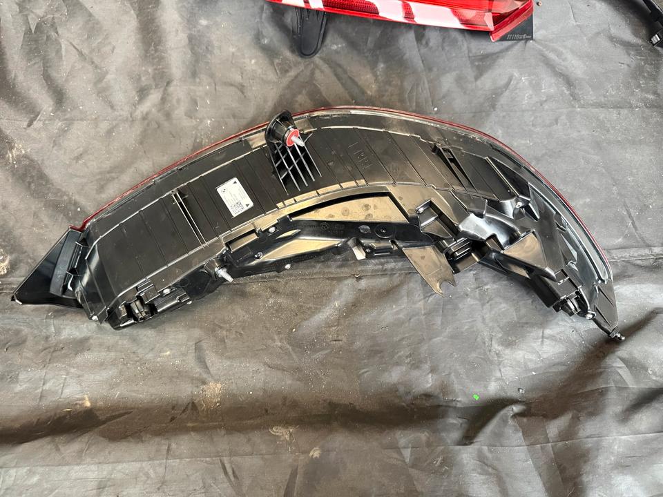 BMW Z4 G29 højre LED-baglygte – OE 7439018, donor 30i 2019 – foto 4 af den konkrete del