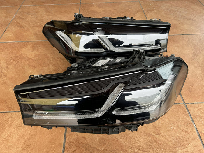 BMW G30/G31 LCI – sorte EU Adaptive LED-forlygter med moduler, par – brugt