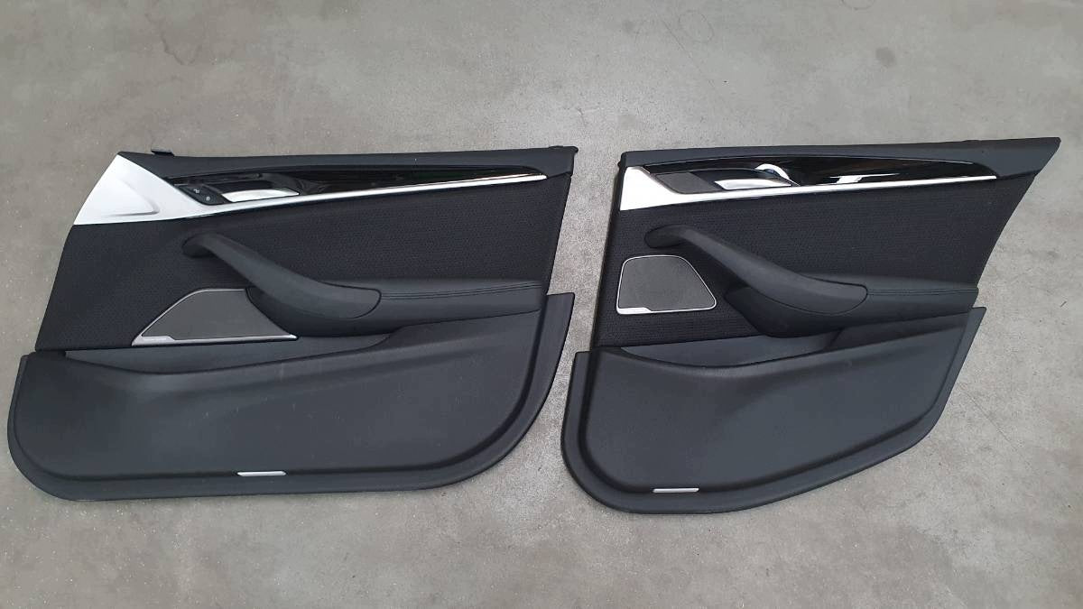 BMW G31 Touring standardinteriør i mørkt stof, originalfoto 2