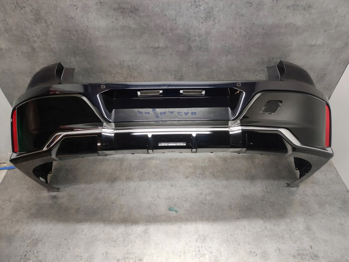 BMW 7-serie G70 – M-Sport bagkofanger, 6 PDC, farvekode 416