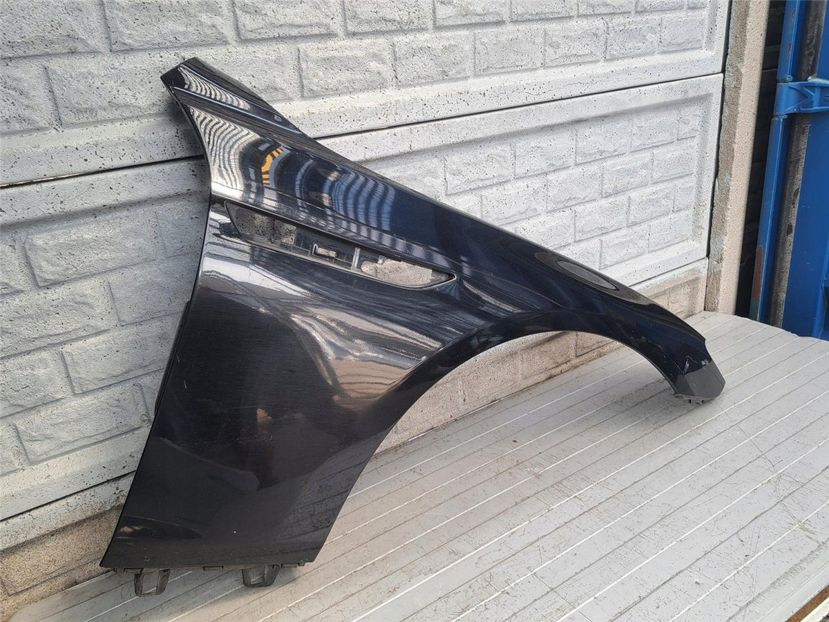 BMW 6-serie F12/F13 – højre forskærm, mørk – kræver lakering – foto 3