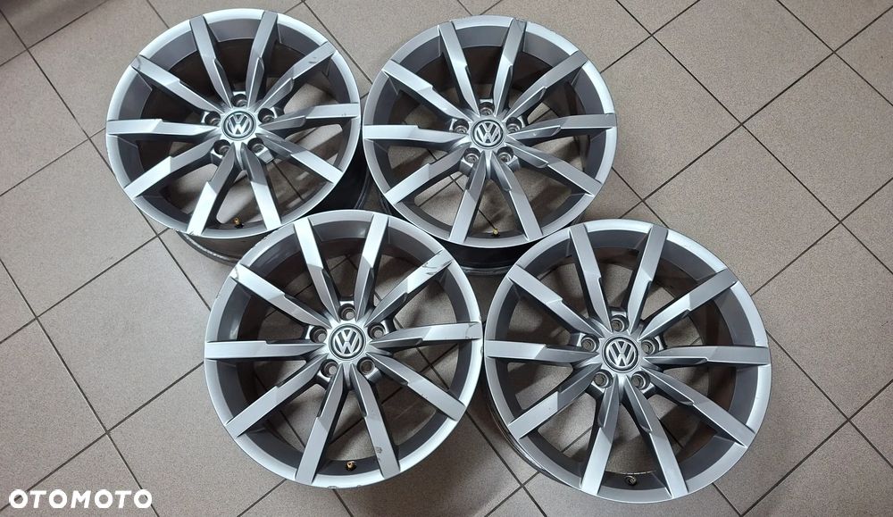 Volkswagen Monterey 18″ – 3G0601025Q – 4 fælge uden dæk