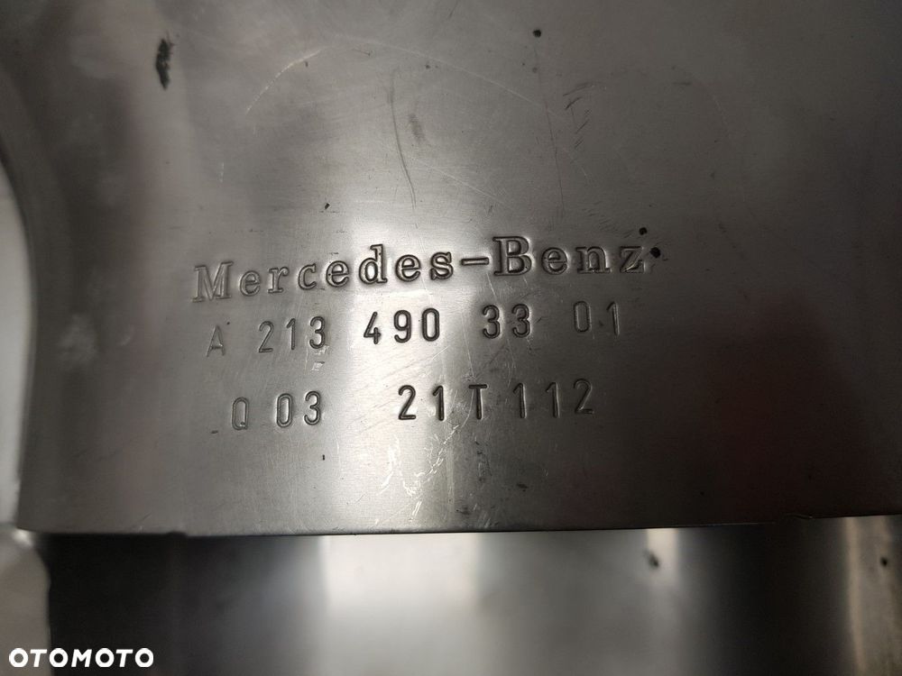 Mercedes W213 venstre udstødningsafslutning A2134903301 – originalt delnummer