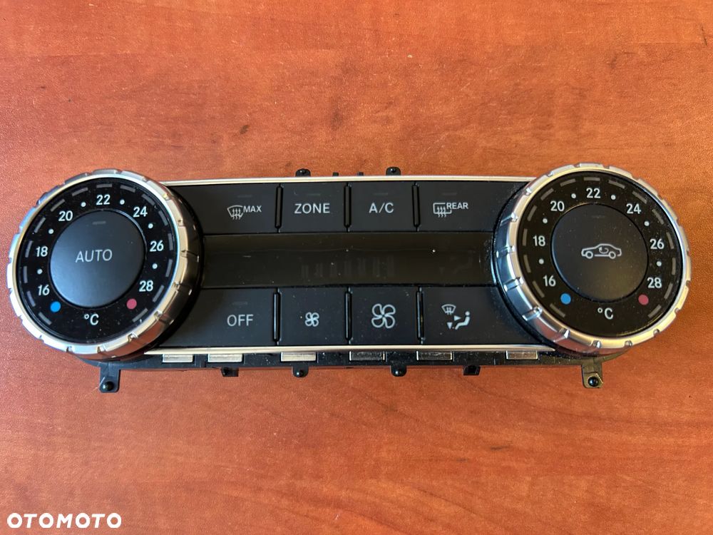 Mercedes C-Klasse W204 – klimapanel AUTO/ZONE, A2049006608