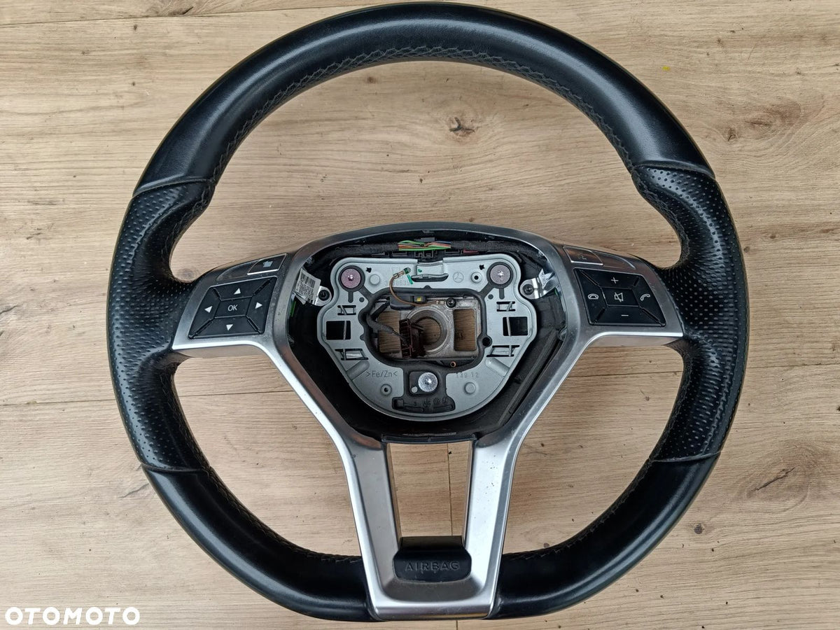 Mercedes C-Klasse W204 facelift – AMG-rat med padler, A1724602703 9E38