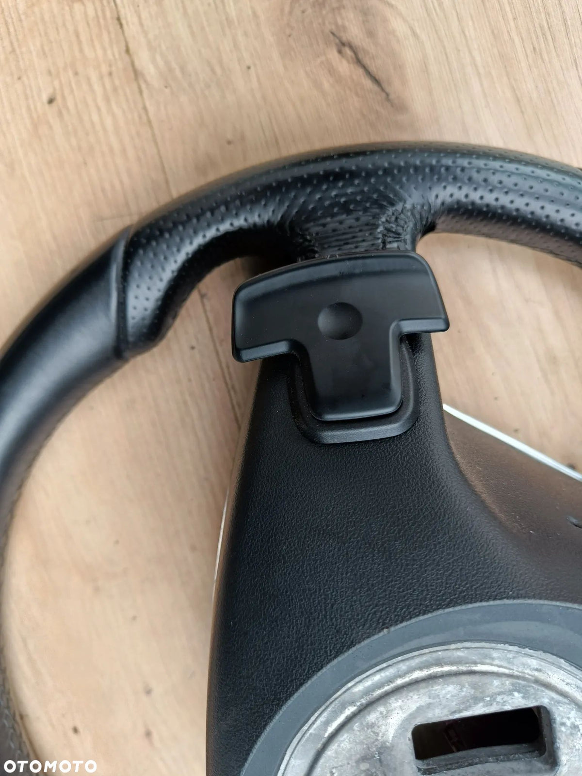 Mercedes-rat – modsatte gearskiftepadle og bagside