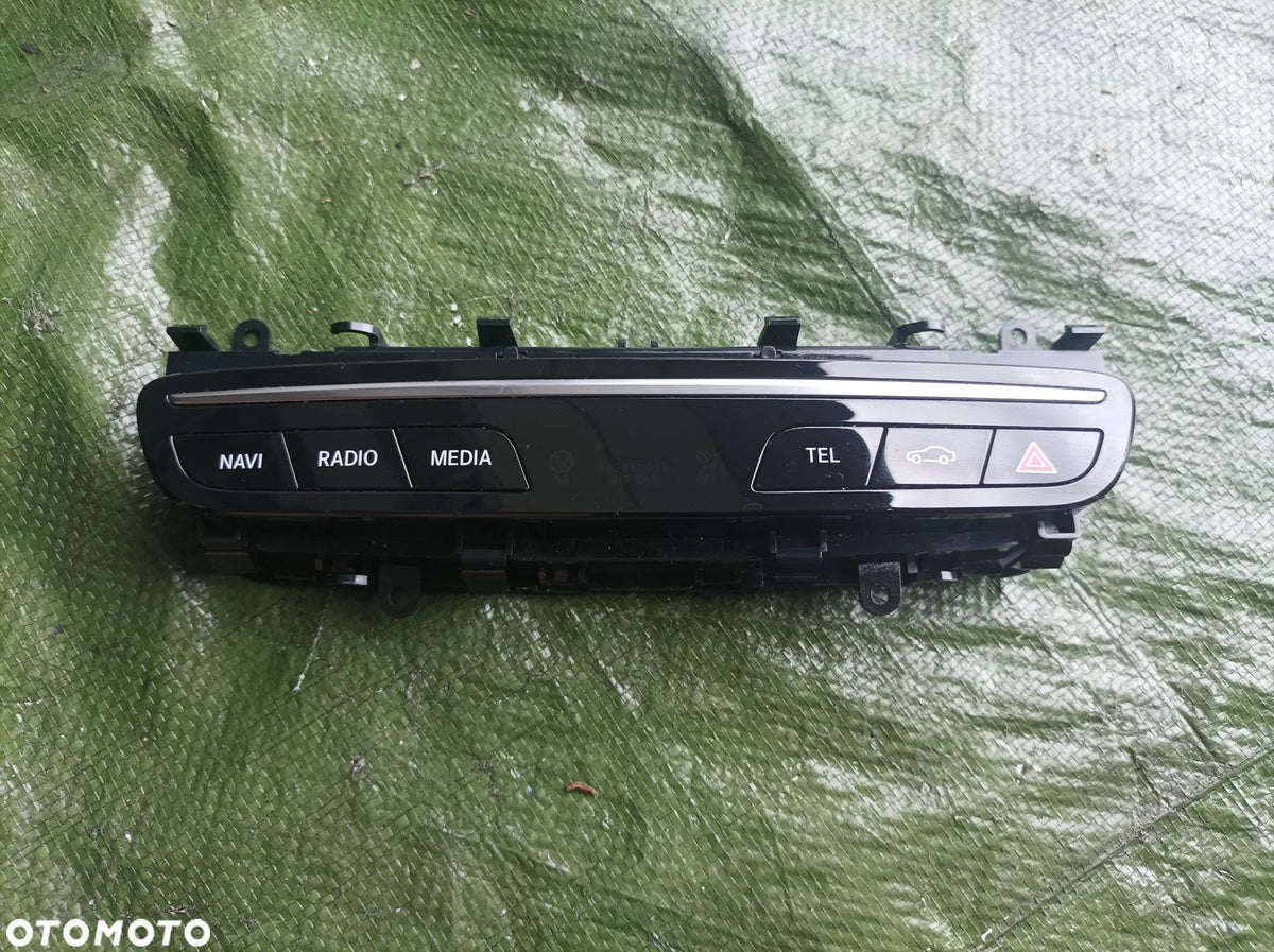 Mercedes C-Klasse W205 – radio-betjeningspanel NAVI/MEDIA, A2059056011