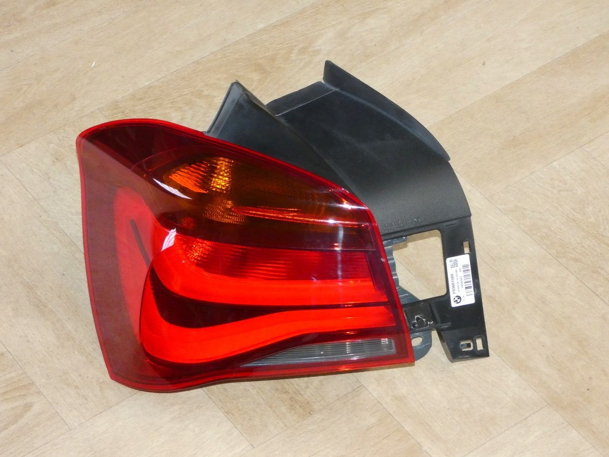 BMW F20/F21 LCI Blackline – venstre udvendig LED-baglygte, 7456501-03