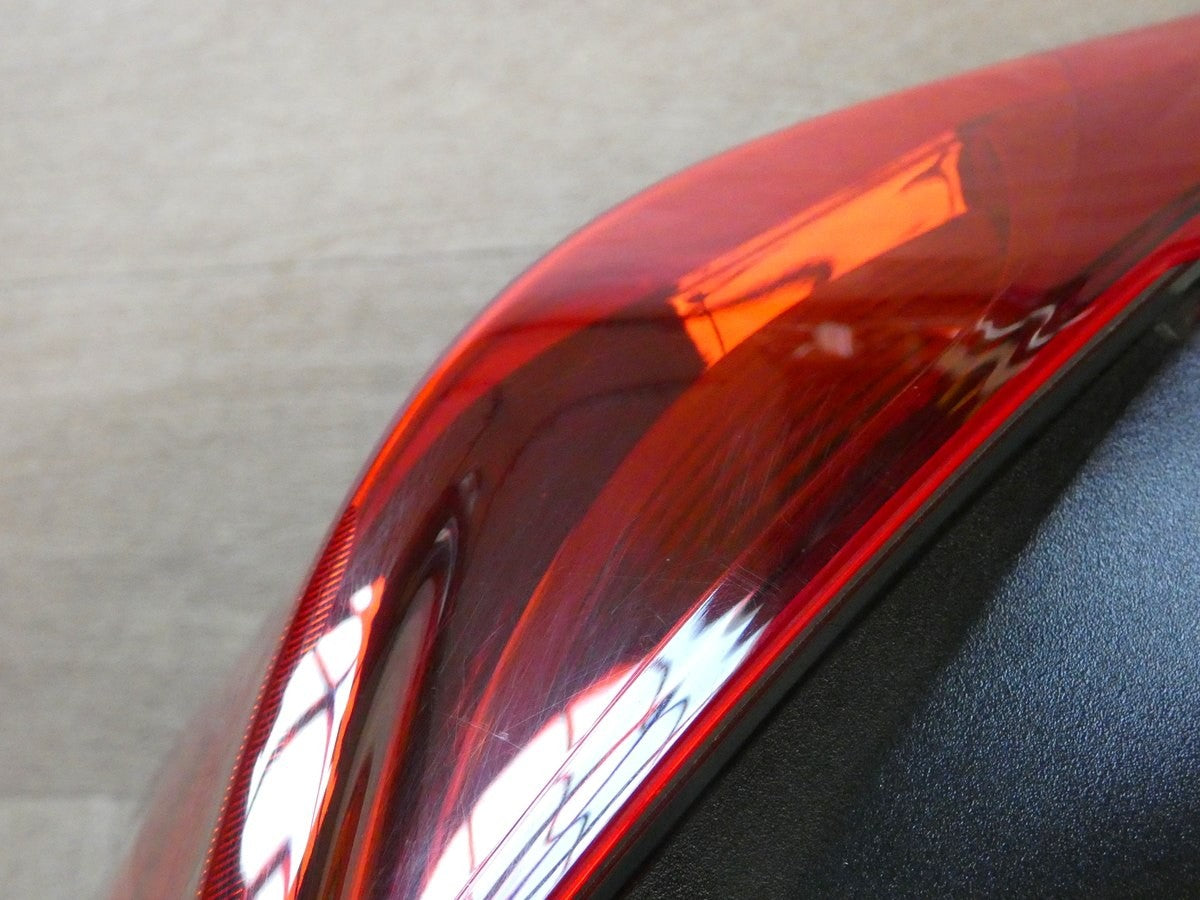 BMW F20/F21 LCI Blackline – venstre udvendig LED-baglygte, 7456501-03 – originalfoto 4: faktisk stand og OEM-mærkning bevaret
