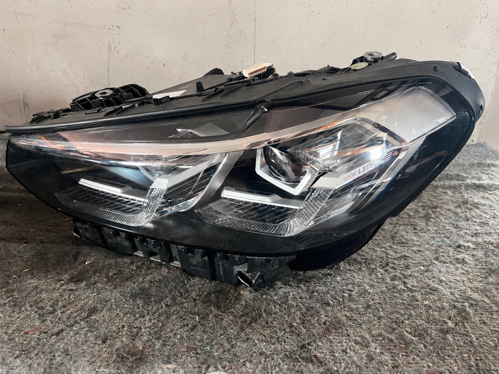 BMW X3 G01/X4 G02 LCI – venstre Adaptive LED-forlygte 5A29203, uden styreenheder
