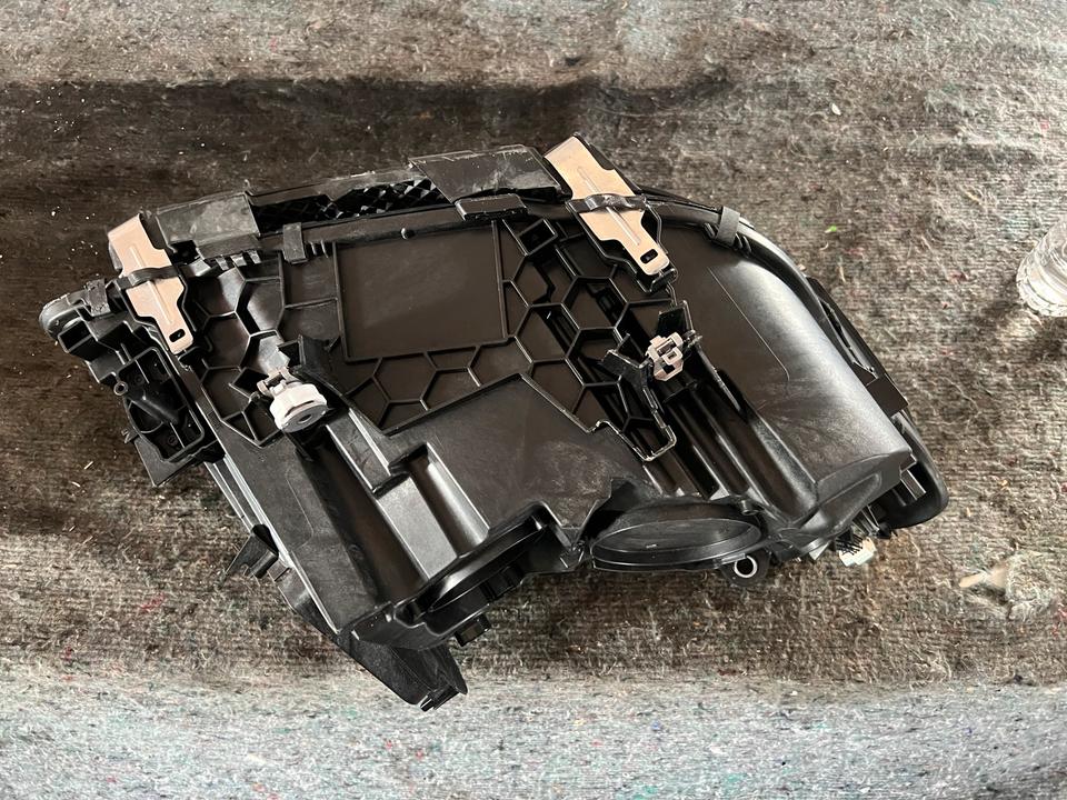 BMW X3 G01/X4 G02 LCI – venstre Adaptive LED-forlygte 5A29203, uden styreenheder – den konkrete del, foto 4