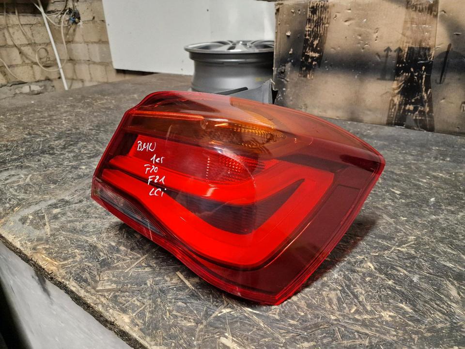 BMW F20/F21 LCI Blackline – højre udvendig LED-baglygte, 7456502-03 – konkret brugt del, foto 2