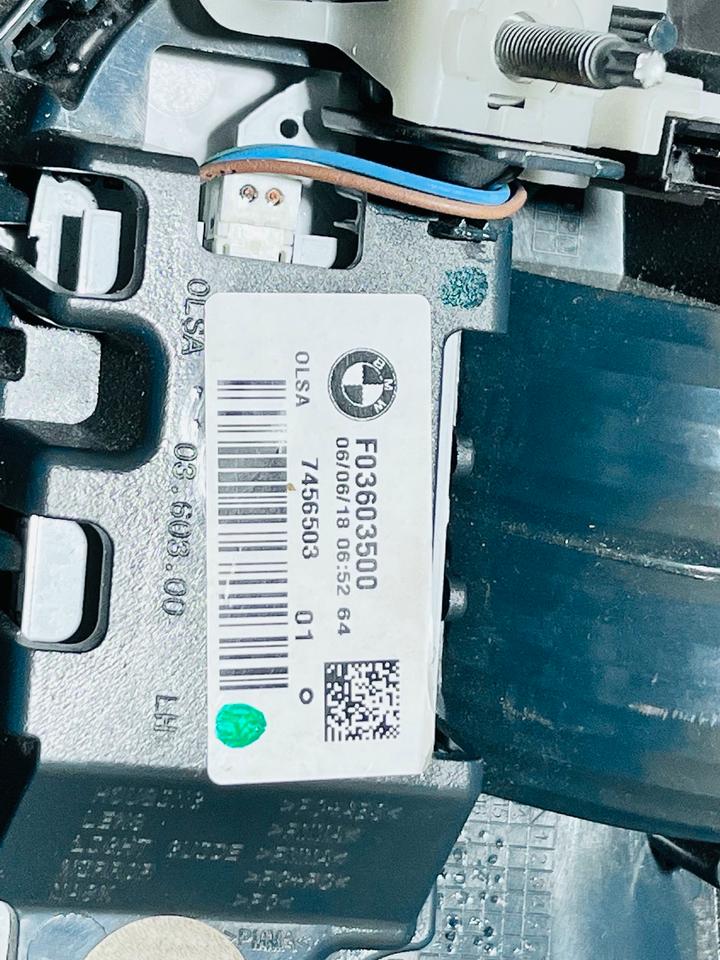 BMW F20/F21 LCI Blackline – venstre indvendig bagklaplygte, 7456503-01 – originalfoto 4: faktisk stand og OEM-mærkning bevaret