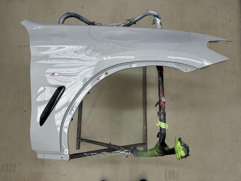 BMW X3 G01 – højre forskærm C4P med M-gælle, bulet reparationsdel