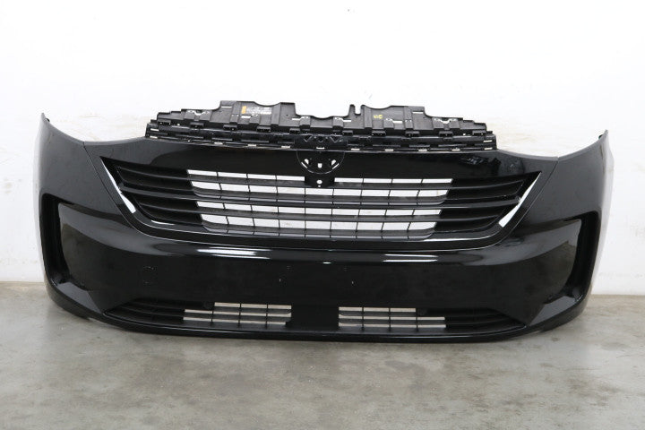 VW Caravelle T7 forkofanger med grill og 4 PDC – L2F9, 10 km – originalfoto af den konkrete del