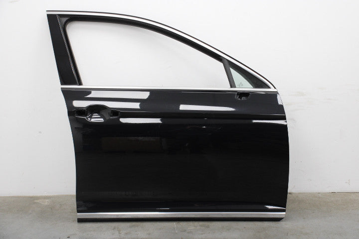 VW Passat B8 sedan højre fordør – LC9X, 3G0831056AG