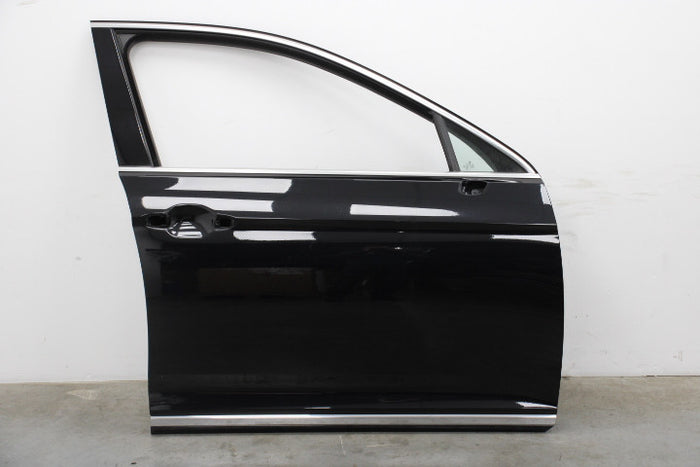 VW Passat B8 sedan højre fordør – LC9X, 3G0831056AG