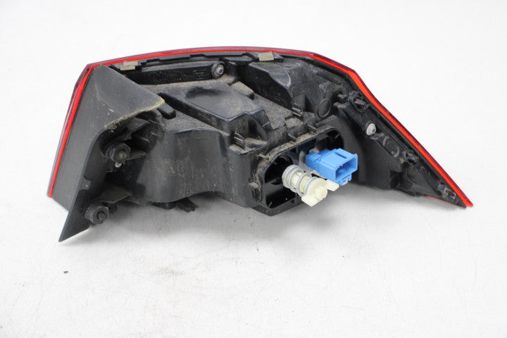 VW Passat B8 sedan venstre ydre baglygte – 3G5945207C – originalfoto 5 af den konkrete vare