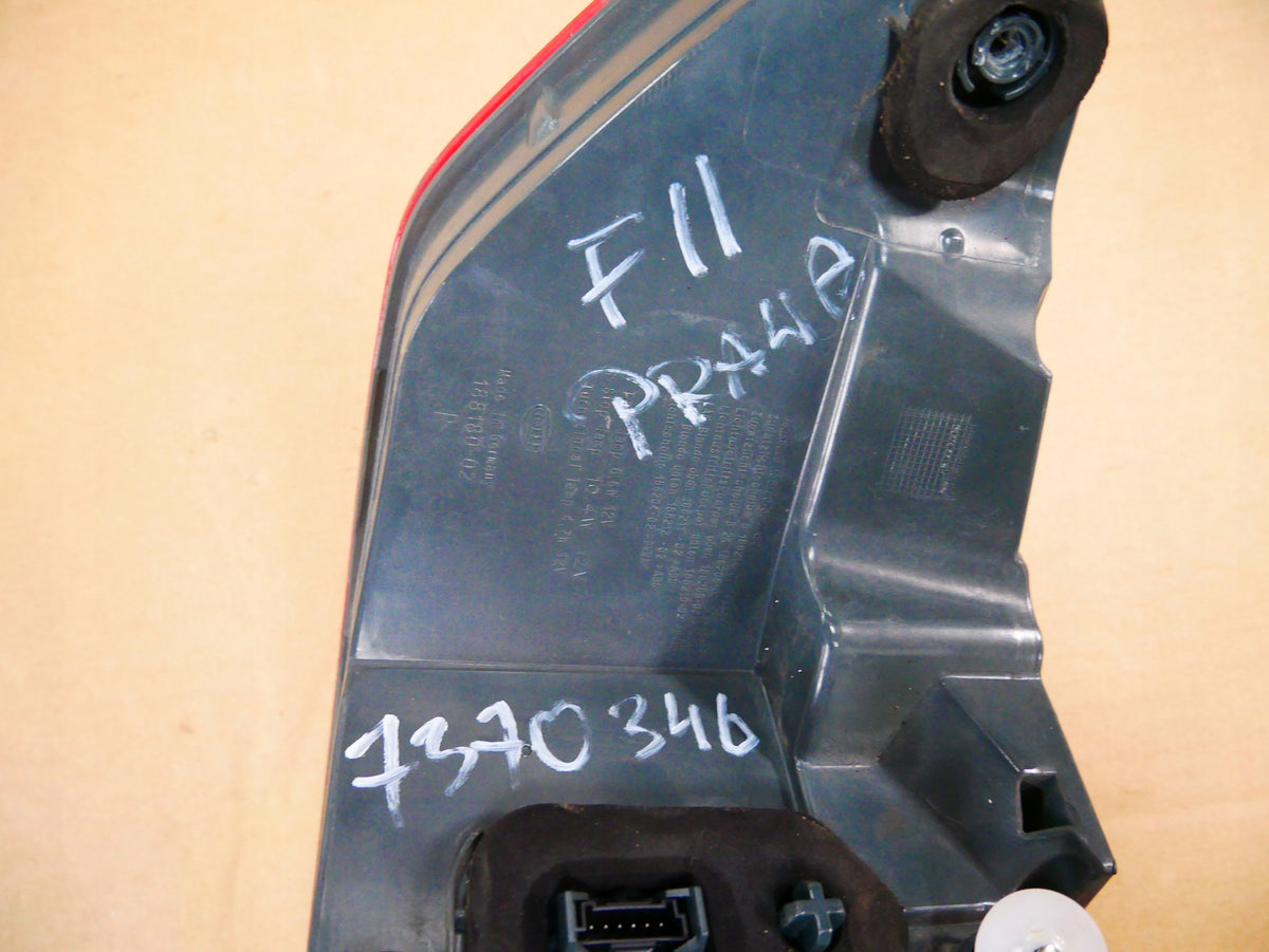 BMW F11 Touring LCI højre ydre LED-baglygte – EU, 7370346, ridset glas – originalfoto 8