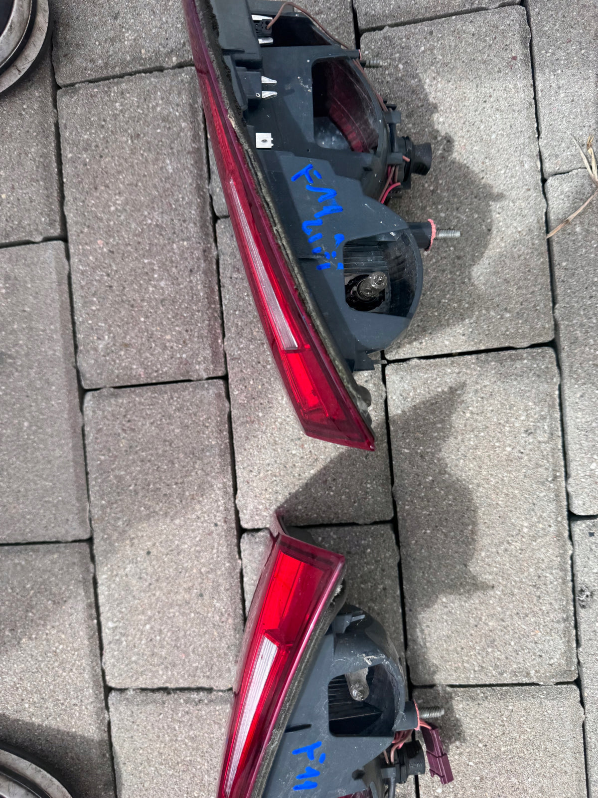 BMW F11 Touring LCI indvendige LED-baglygter EU venstre og højre – originalfoto 8