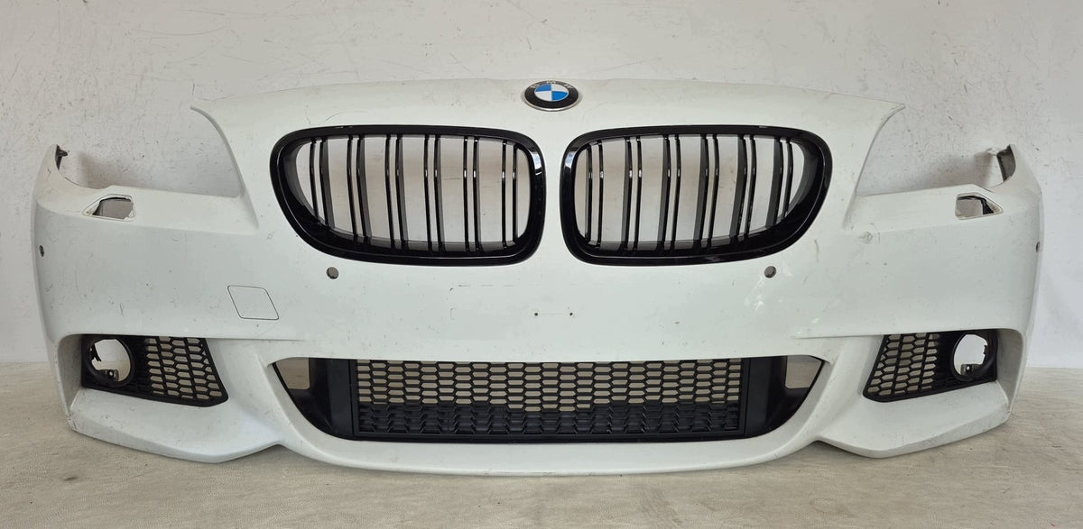 BMW F10/F11 M-Sport forkofanger 2010–2013 – med gitre, tidligere repareret