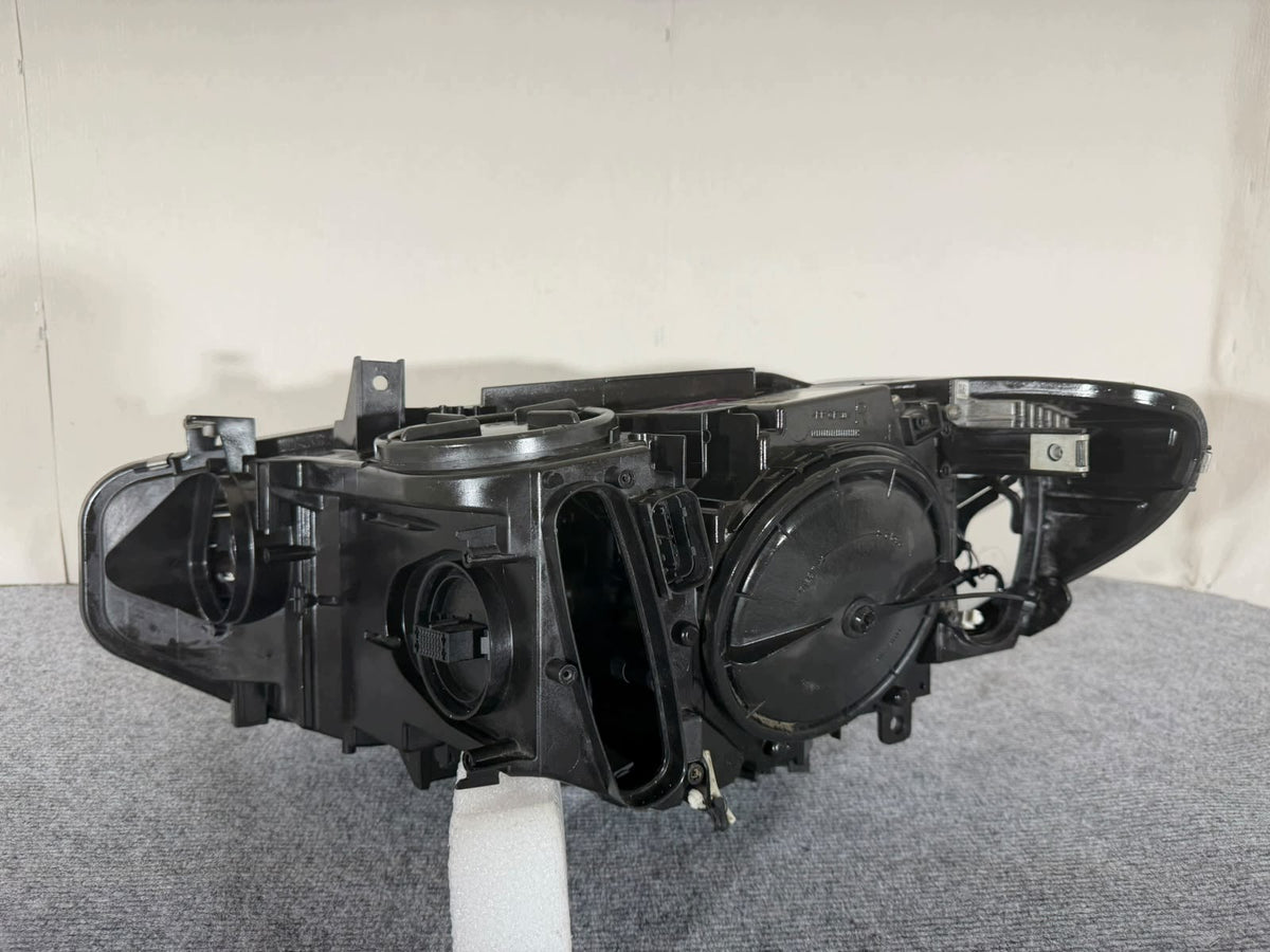 BMW M4 F82 – højre LED-forlygte, EU, 7408484-01 – uden komplet bestykning – foto 2
