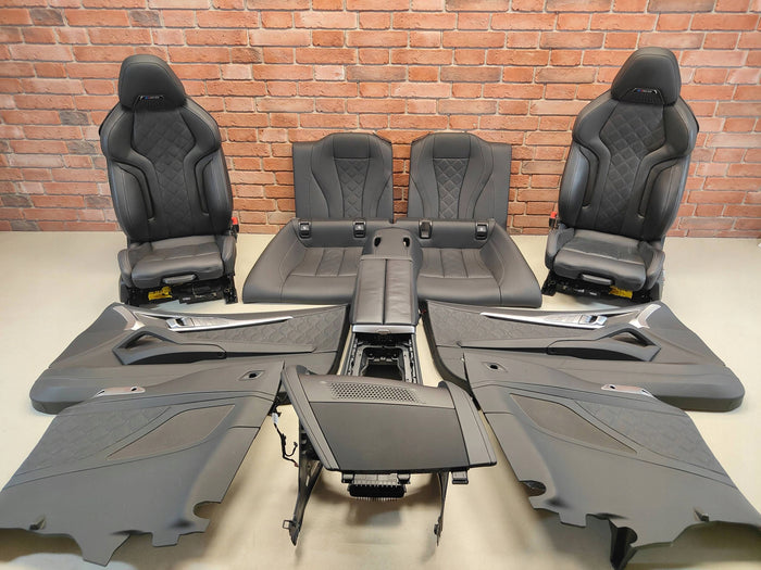 BMW M8 F91 Cabrio – X3SW sort Merino-interiør med ventilation – uden airbags
