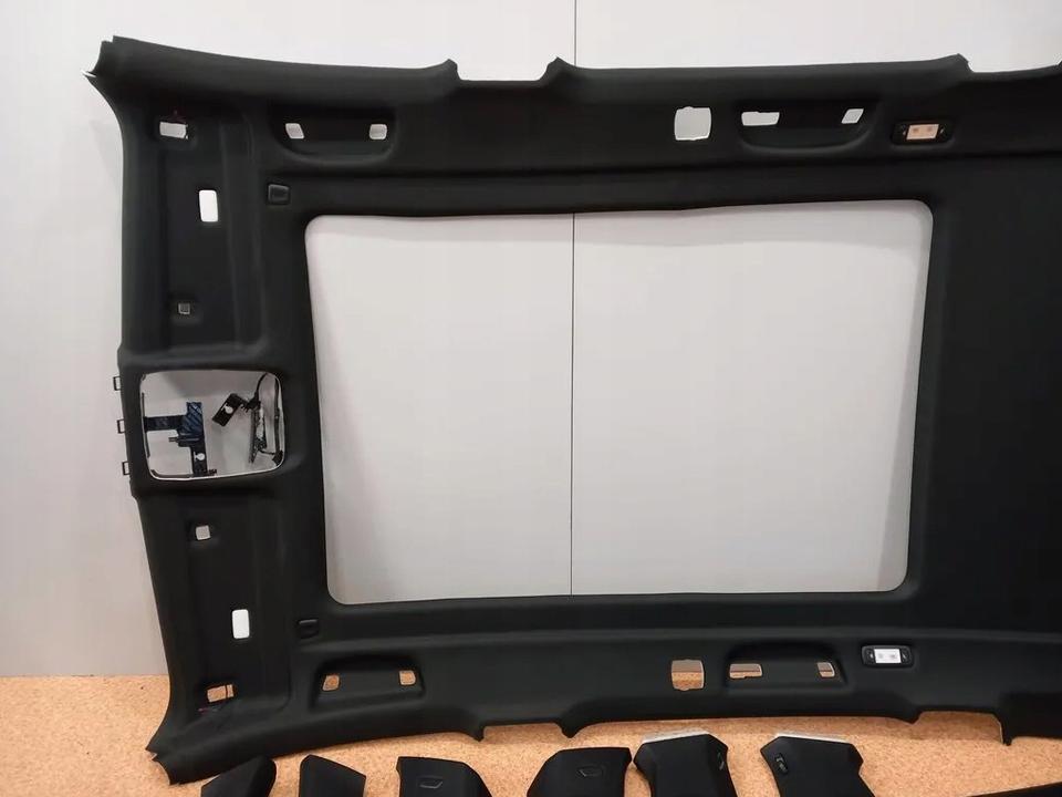 BMW X5 G05 loftbeklædning – panoramaåbning og tomt hul til frontpanel